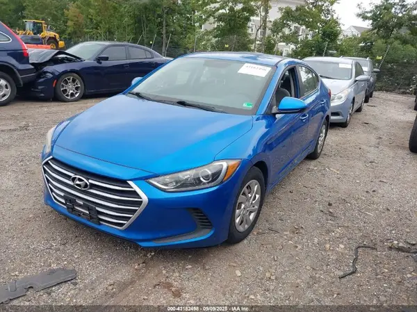 KMHD74LF5HU367450 2017 HYUNDAI ELANTRA - Image 2