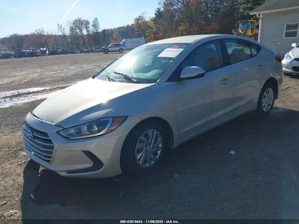 KMHD74LF5HU370042 2017 HYUNDAI ELANTRA - Image 2