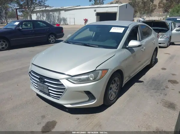 KMHD74LF5HU372597 2017 HYUNDAI ELANTRA - Image 2