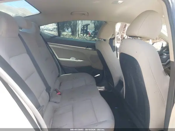 KMHD74LF5HU372597 2017 HYUNDAI ELANTRA - Image 8