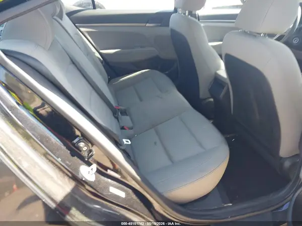 KMHD74LF5HU403377 2017 HYUNDAI ELANTRA - Image 8