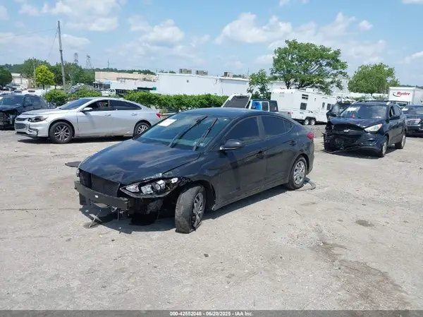 KMHD74LF5JU491045 2018 HYUNDAI ELANTRA - Image 2
