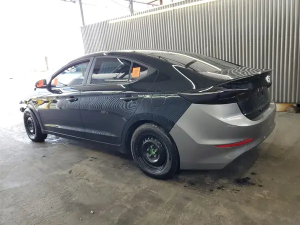 KMHD74LF5JU502576 2018 HYUNDAI ELANTRA - Image 2