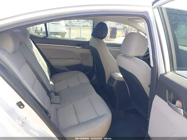 KMHD74LF5JU609336 2018 HYUNDAI ELANTRA - Image 8