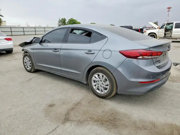 KMHD74LF5JU631935 2018 HYUNDAI ELANTRA - Image 2