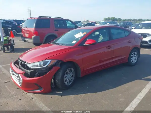 KMHD74LF5JU685607 2018 HYUNDAI ELANTRA - Image 2
