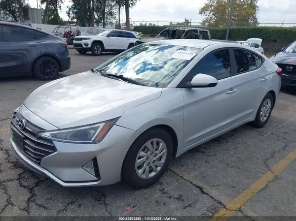 KMHD74LF5KU861119 2019 HYUNDAI ELANTRA - Image 2