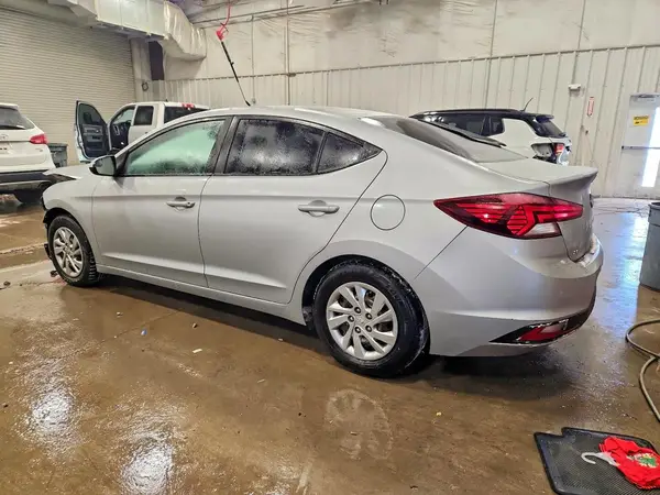 KMHD74LF5LU069893 2020 HYUNDAI ELANTRA - Image 2