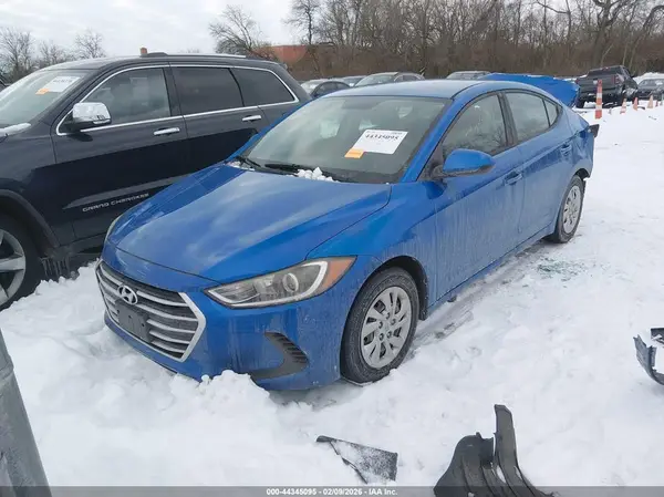 KMHD74LF6HU074849 2017 HYUNDAI ELANTRA - Image 2