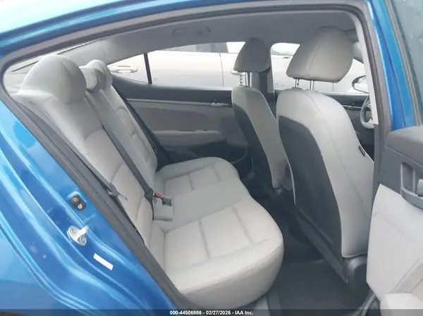 KMHD74LF6HU077413 2017 HYUNDAI ELANTRA - Image 8