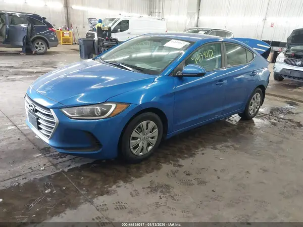 KMHD74LF6HU082711 2017 HYUNDAI ELANTRA - Image 2