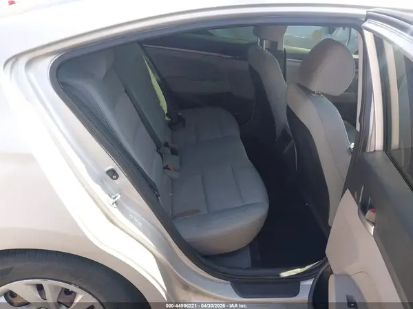 KMHD74LF6HU084247 2017 HYUNDAI ELANTRA - Image 8
