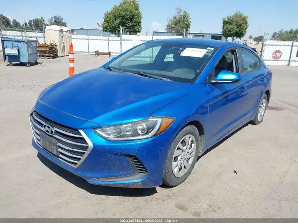 KMHD74LF6HU085902 2017 HYUNDAI ELANTRA - Image 2