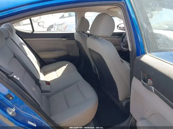 KMHD74LF6HU085902 2017 HYUNDAI ELANTRA - Image 8