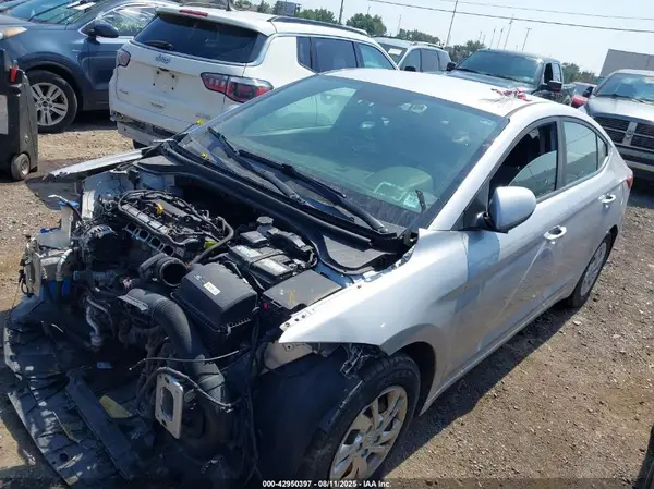 KMHD74LF6HU095345 2017 HYUNDAI ELANTRA - Image 2