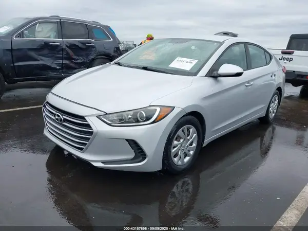 KMHD74LF6HU097516 2017 HYUNDAI ELANTRA - Image 2