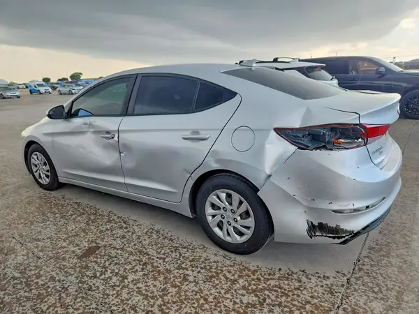 KMHD74LF6HU099766 2017 HYUNDAI ELANTRA - Image 2