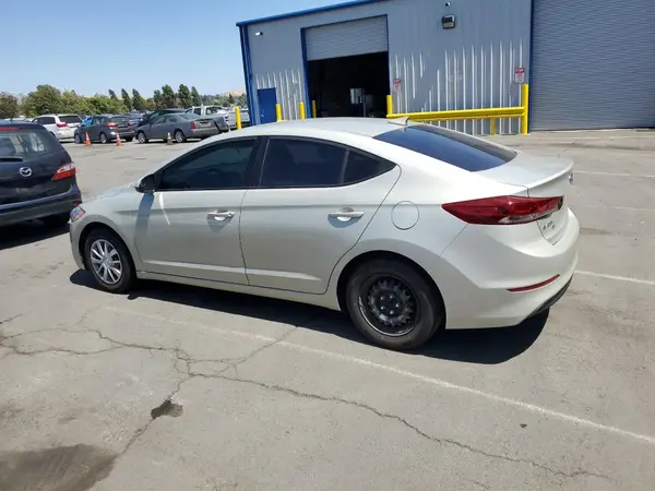 KMHD74LF6HU111673 2017 HYUNDAI ELANTRA - Image 2