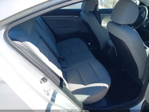 KMHD74LF6HU115450 2017 HYUNDAI ELANTRA - Image 8