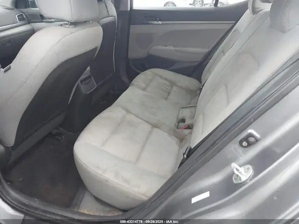 KMHD74LF6HU120857 2017 HYUNDAI ELANTRA - Image 8