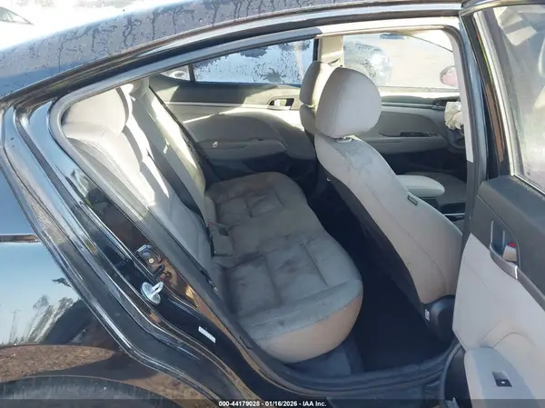 KMHD74LF6HU156063 2017 HYUNDAI ELANTRA - Image 8