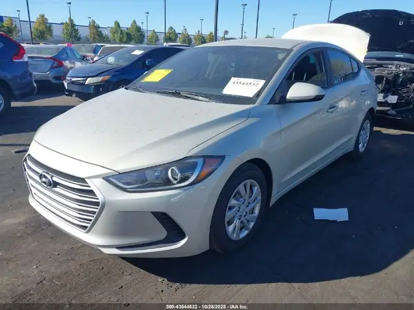 KMHD74LF6HU303949 2017 HYUNDAI ELANTRA - Image 2