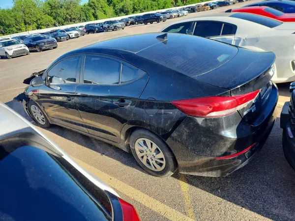 KMHD74LF6HU325773 2017 HYUNDAI ELANTRA - Image 2