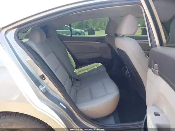 KMHD74LF6HU353167 2017 HYUNDAI ELANTRA - Image 8