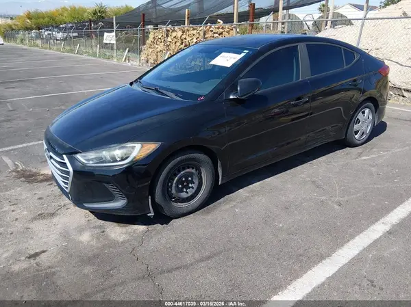 KMHD74LF6HU372155 2017 HYUNDAI ELANTRA - Image 2