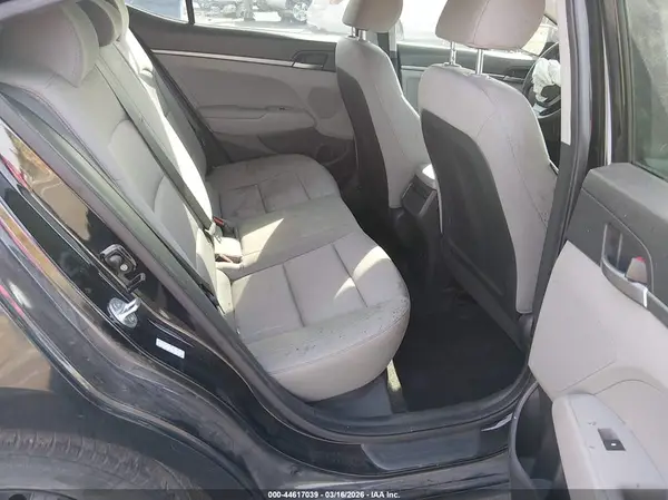 KMHD74LF6HU372155 2017 HYUNDAI ELANTRA - Image 8
