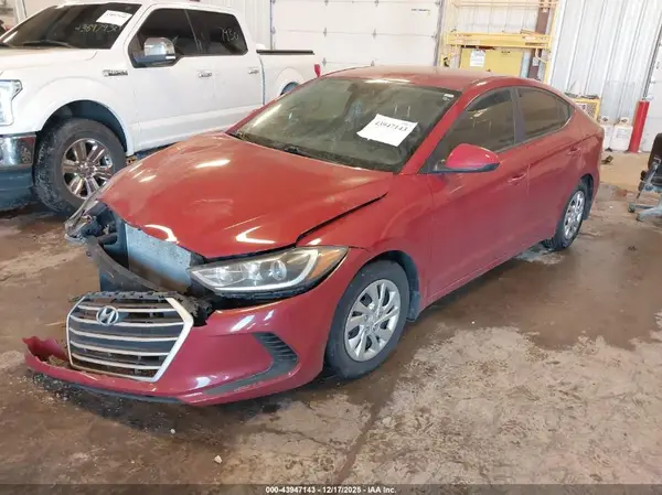 KMHD74LF6HU392065 2017 HYUNDAI ELANTRA - Image 2