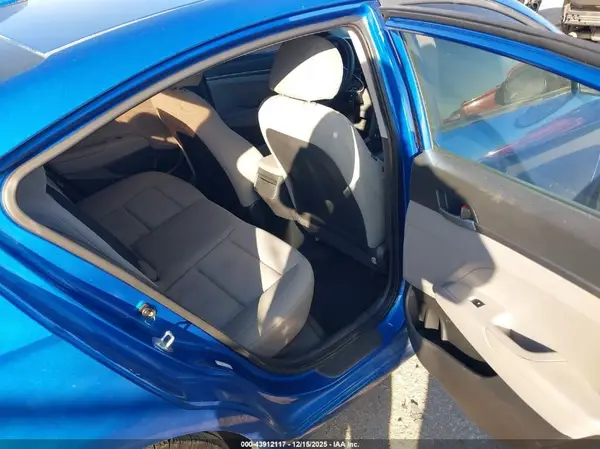 KMHD74LF6HU395306 2017 HYUNDAI ELANTRA - Image 8