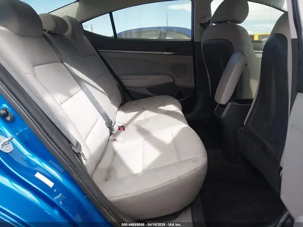 KMHD74LF6HU398271 2017 HYUNDAI ELANTRA - Image 8