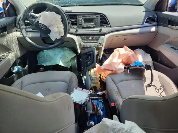 KMHD74LF6HU400715 2017 HYUNDAI ELANTRA - Image 8