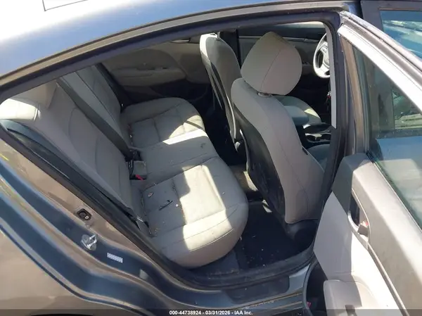 KMHD74LF6HU407387 2017 HYUNDAI ELANTRA - Image 8