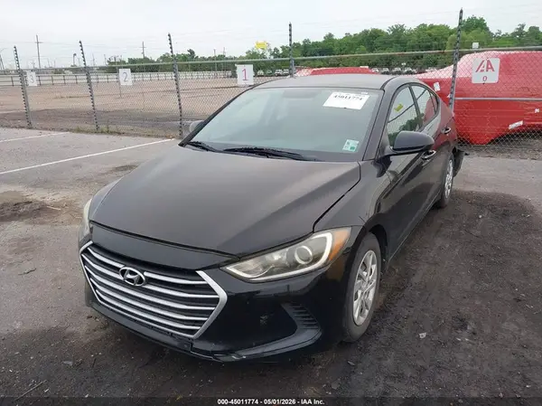KMHD74LF6HU422262 2017 HYUNDAI ELANTRA - Image 2