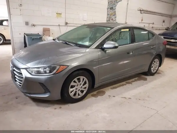 KMHD74LF6HU427445 2017 HYUNDAI ELANTRA - Image 2