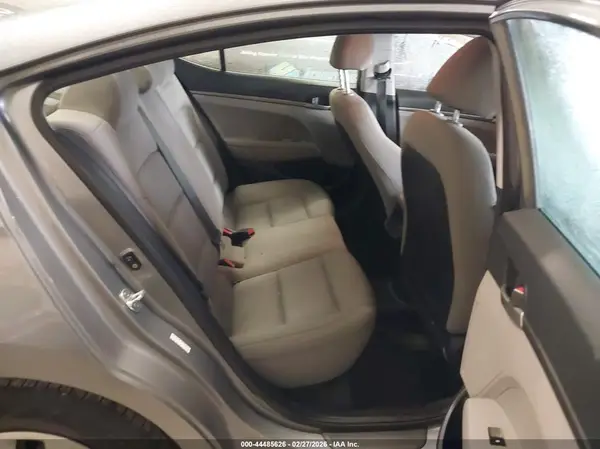 KMHD74LF6HU427445 2017 HYUNDAI ELANTRA - Image 8