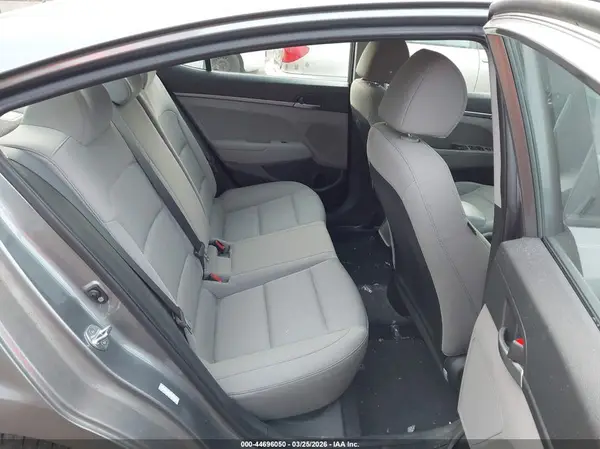 KMHD74LF6HU427462 2017 HYUNDAI ELANTRA - Image 8