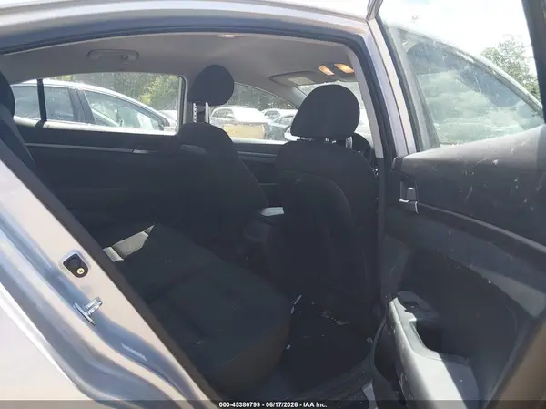 KMHD74LF6JU500027 2018 HYUNDAI ELANTRA - Image 8