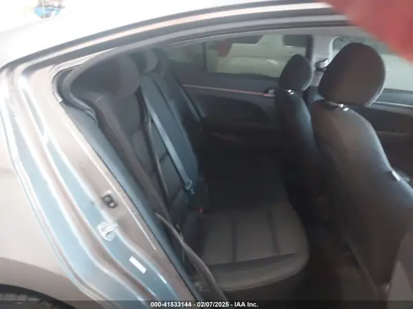KMHD74LF6JU547848 2018 HYUNDAI ELANTRA - Image 8