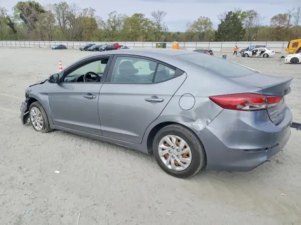 KMHD74LF6JU572927 2018 HYUNDAI ELANTRA - Image 2