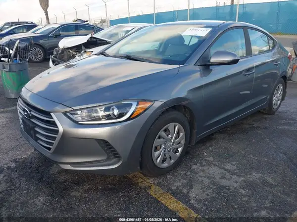 KMHD74LF6JU578405 2018 HYUNDAI ELANTRA - Image 2