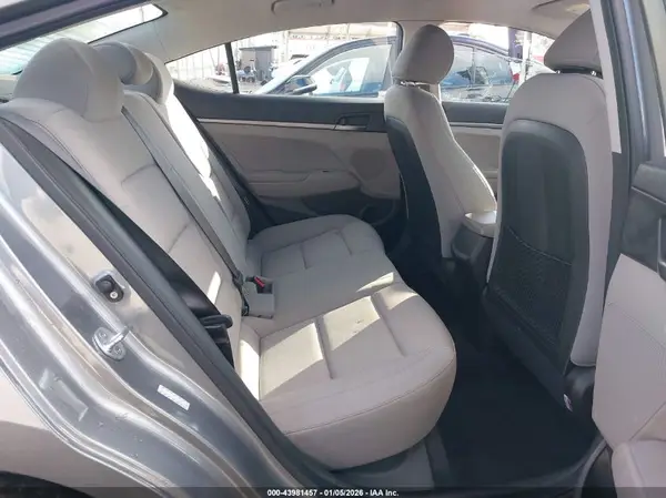 KMHD74LF6JU578405 2018 HYUNDAI ELANTRA - Image 8