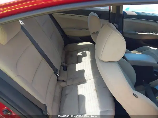 KMHD74LF6JU580817 2018 HYUNDAI ELANTRA - Image 8