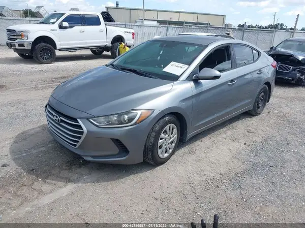 KMHD74LF6JU591056 2018 HYUNDAI ELANTRA - Image 2