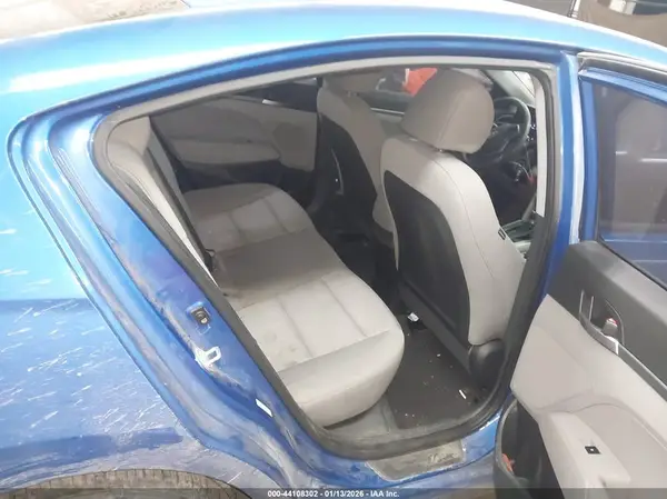 KMHD74LF6JU606591 2018 HYUNDAI ELANTRA - Image 8