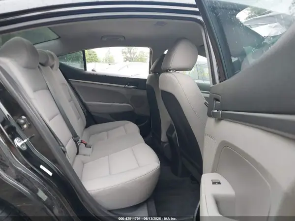 KMHD74LF6JU614660 2018 HYUNDAI ELANTRA - Image 8