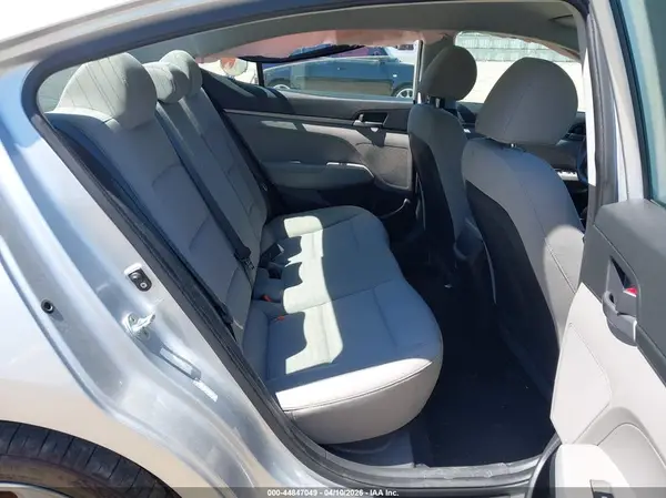 KMHD74LF6JU628087 2018 HYUNDAI ELANTRA - Image 8