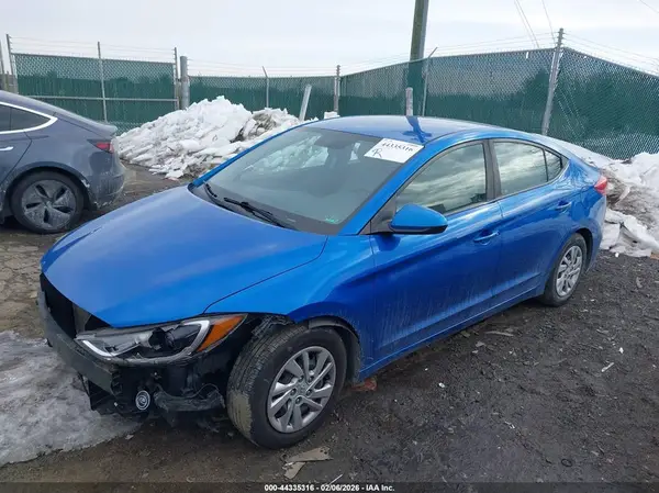 KMHD74LF6JU660246 2018 HYUNDAI ELANTRA - Image 2
